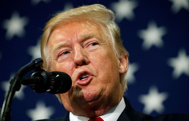 Президент США Дональд Трамп заявил о необходимости ужесточения введенного им ранее запрета на въезд в США граждан мусульманских стран.