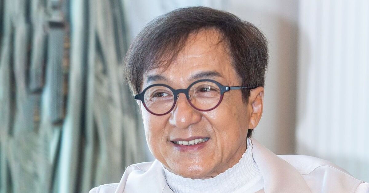 Jackie Chan va participa la ștafeta torței paralimpice din Paris.
