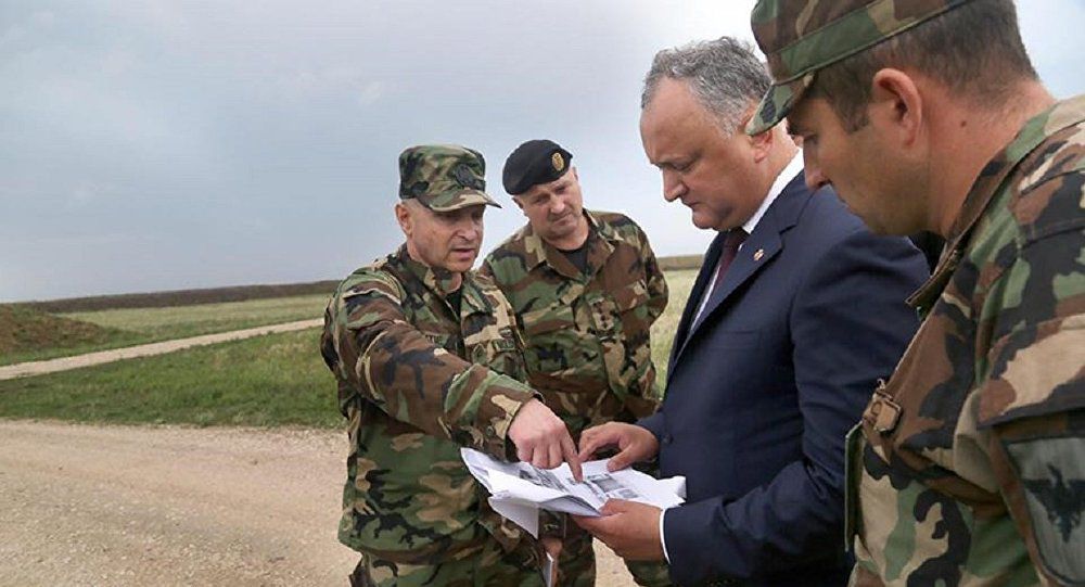 Додон намерен повысить мотивацию молдавских военных.