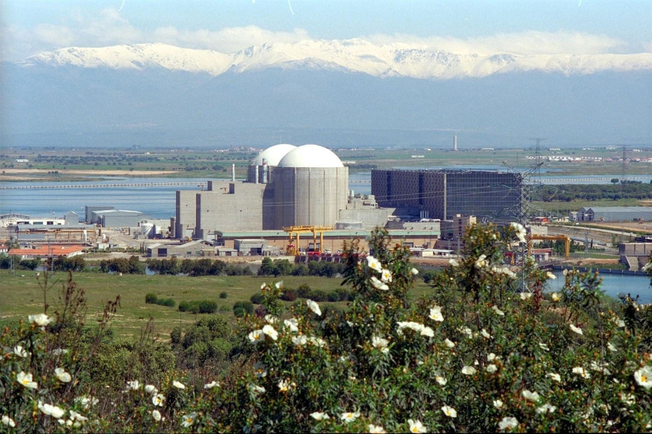 Испания продлит эксплуатацию своей крупнейшей АЭС до 2030 года.