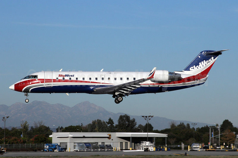 Самолет SkyWest Airlines летел из Чикаго в Коннектикут.
