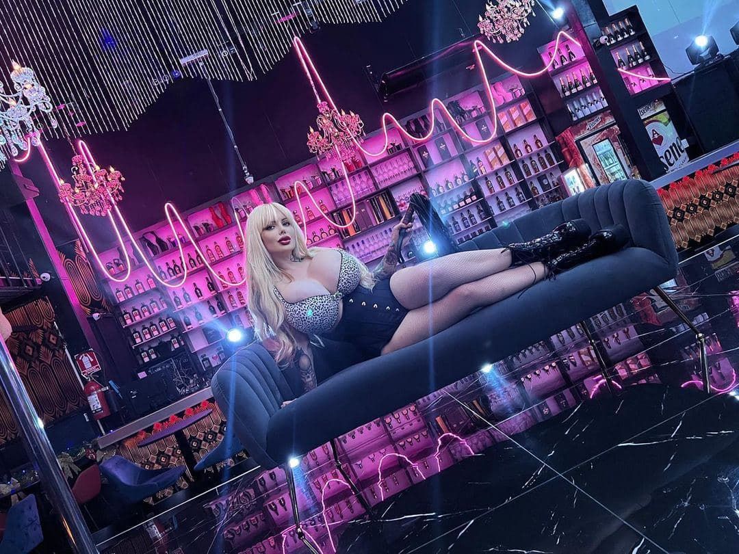 Модель Playboy парализовало после 53 пластических операций.