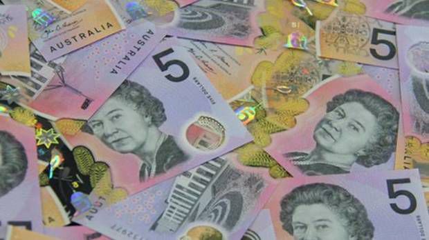 Banca Centrală din Australia a emis joi prima sa bancnotă tactilă, în urma unei campanii a unui băiat nevăzător. Foto: news.yahoo.com