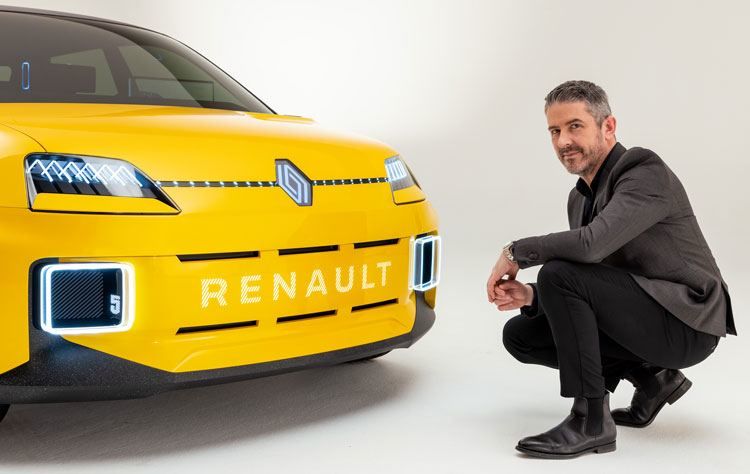 Группа Renault представила новые логотип и фирменный стиль.