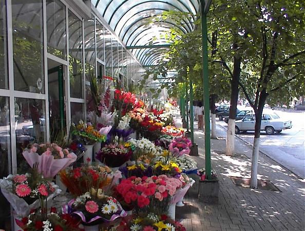 Fiscul, cu ochii pe comercianții de flori. Ce amenzi riscă