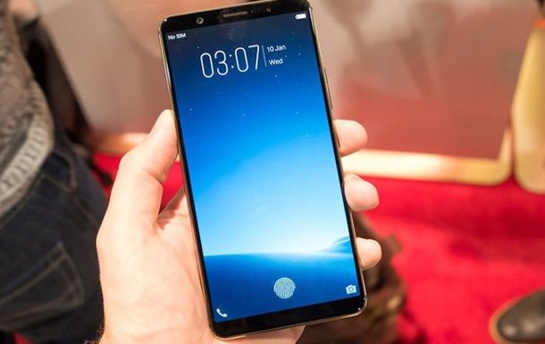 Показан первый смартфон со встроенным в экран сканером отпечатков.