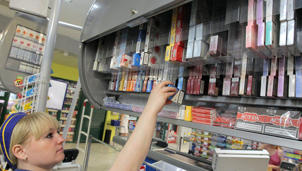 В Молдове с 1 апреля запрещена продажа сигарет потребителям по цене ниже 35 леев.