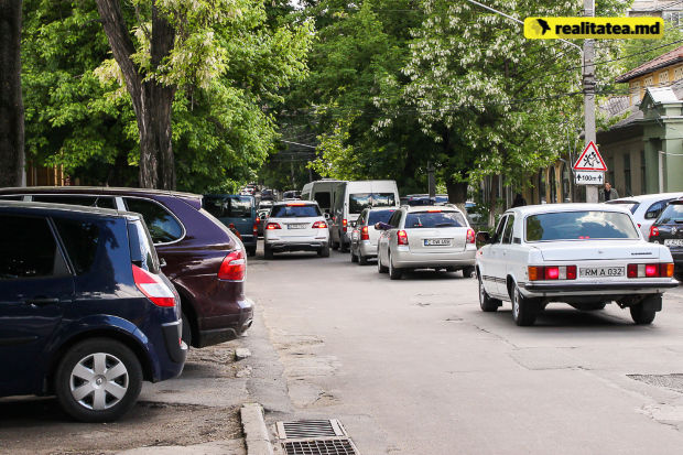 Mașinile-spion ale poliției, care au început să circule pe străzile din capitală, provoacă reacții negative în rândul șoferilor.