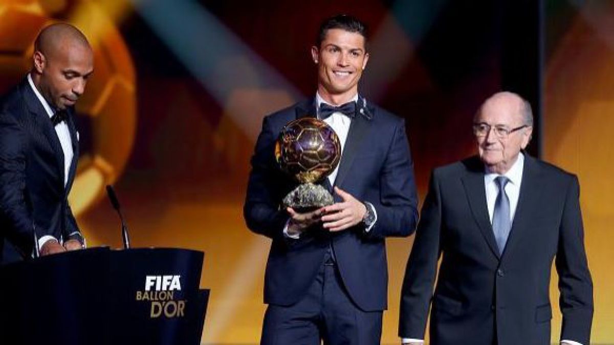 Cristiano Ronaldo a câştigat Balonul de Aur 2016.