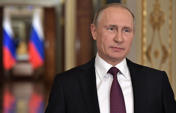 Путин пожелал благополучия сотрудникам российской разведки.