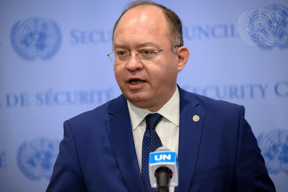 Глава МИД Румынии Богдан Ауреску.
