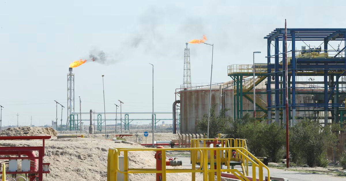 Хранилища забиты: Кувейт начал сворачивать добычу нефти.