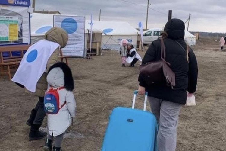 Украинские офицеры дружбы начнут работу с беженцами в примэриях Молдовы.