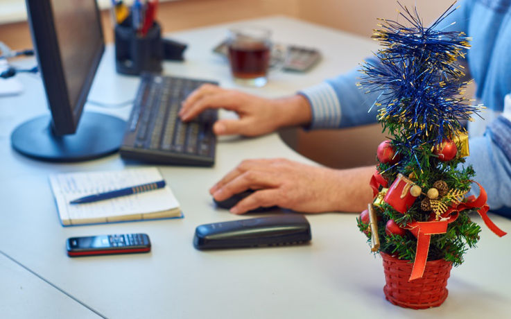 10 способов создать новогоднее настроение в офисе