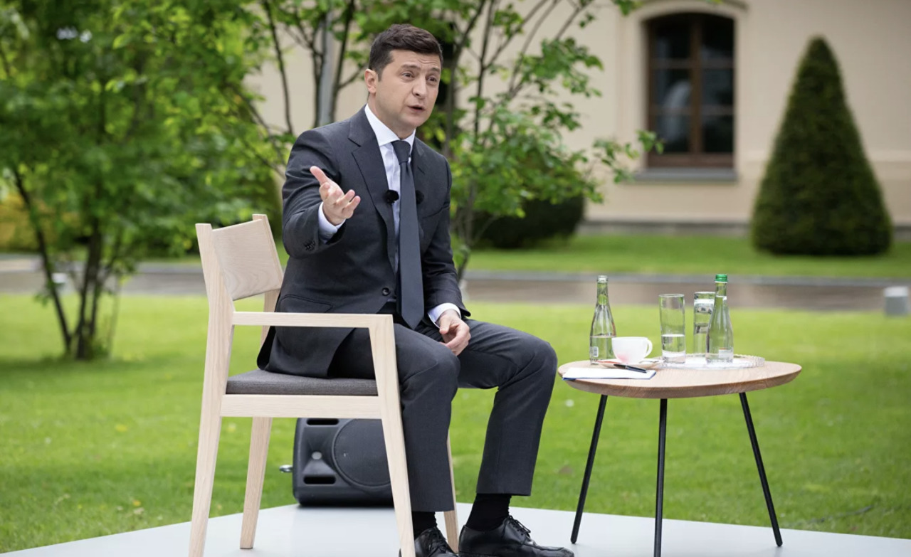 Зеленский заявил, что "идет в разведку".