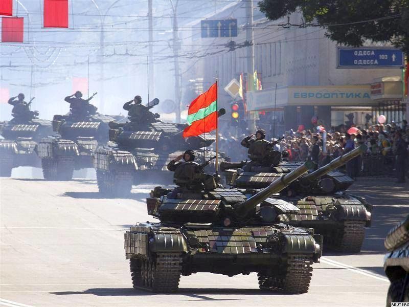 2 сентября по главной площади города пройдут более тысячи военнослужащих.