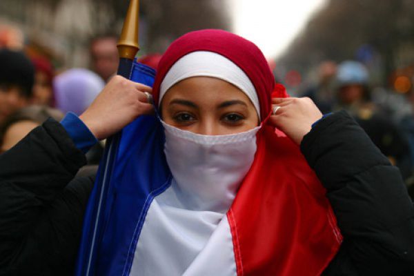 Мусульмане во Франции выражают солидарность с согражданами. Фото: islam-today.ru