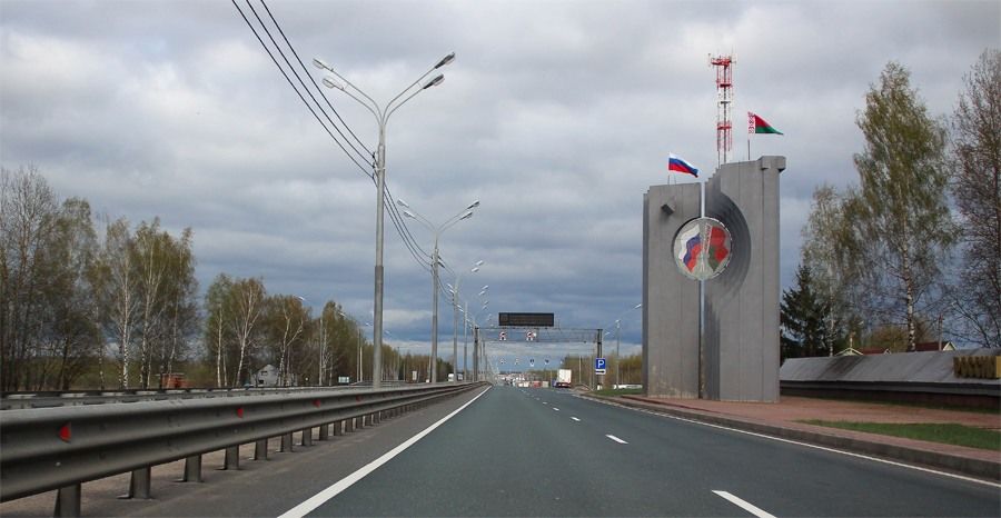 Россия закрывает границу с Белоруссией.