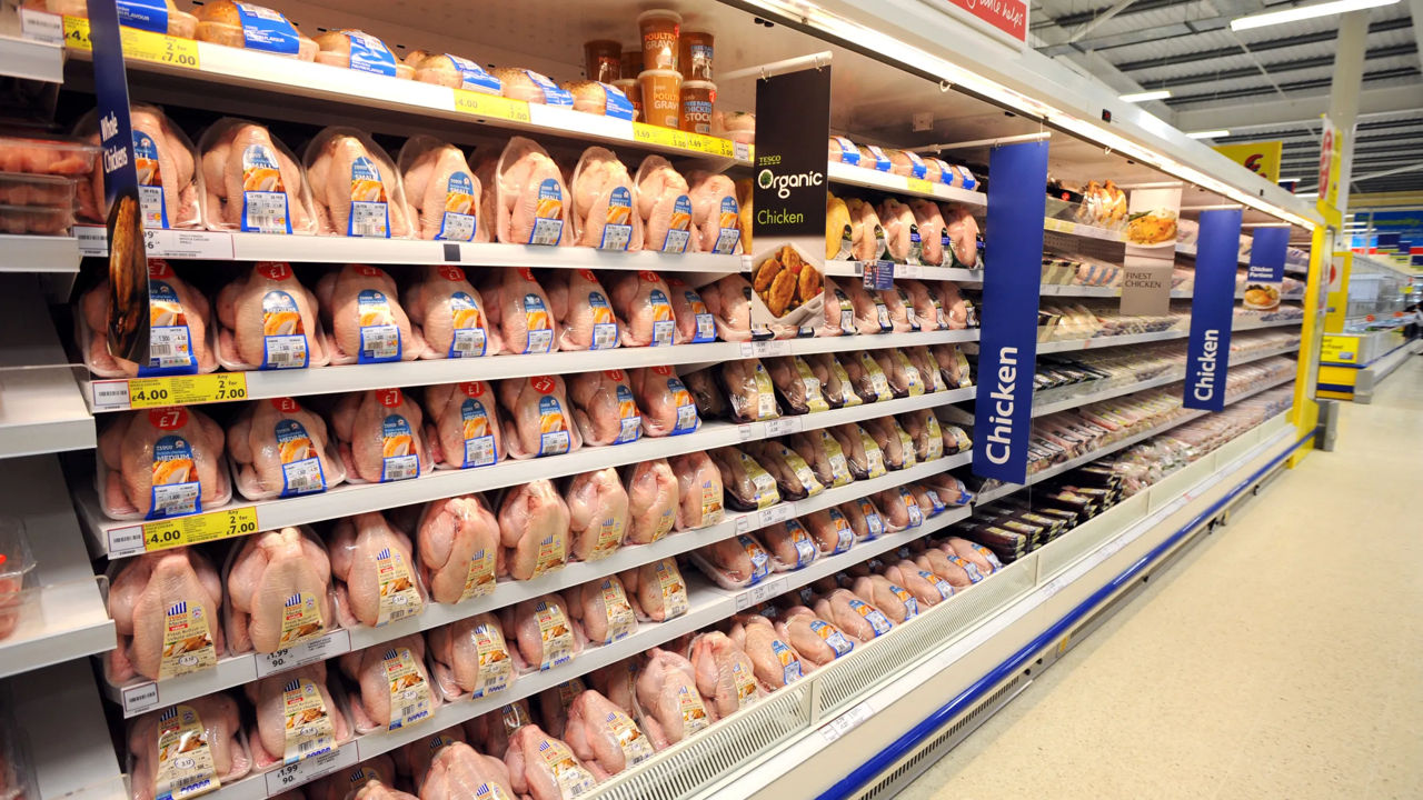 Marea Britanie se pregătește pentru un deficit alimentar pe fondul războiului cu Iranul.