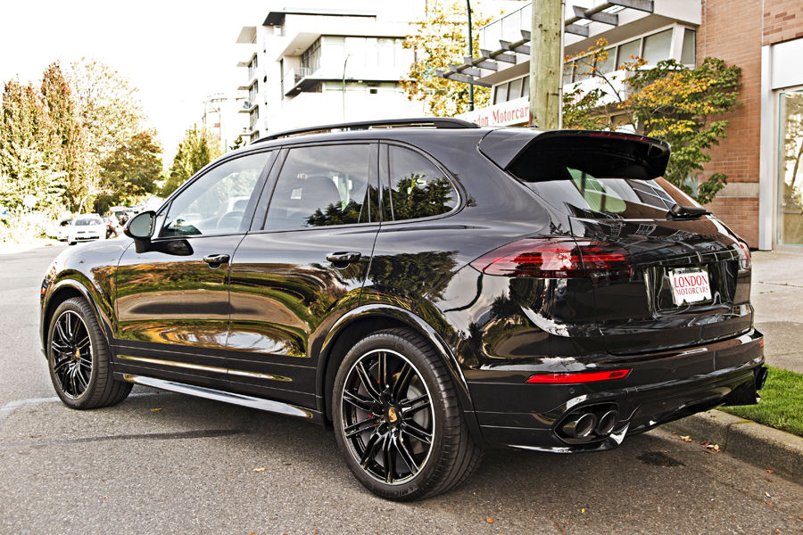 Bunuri în valoare de 3.000 de euro, sustrase dintr-un Porsche din Capitală. Foto simbol: London Motorcars