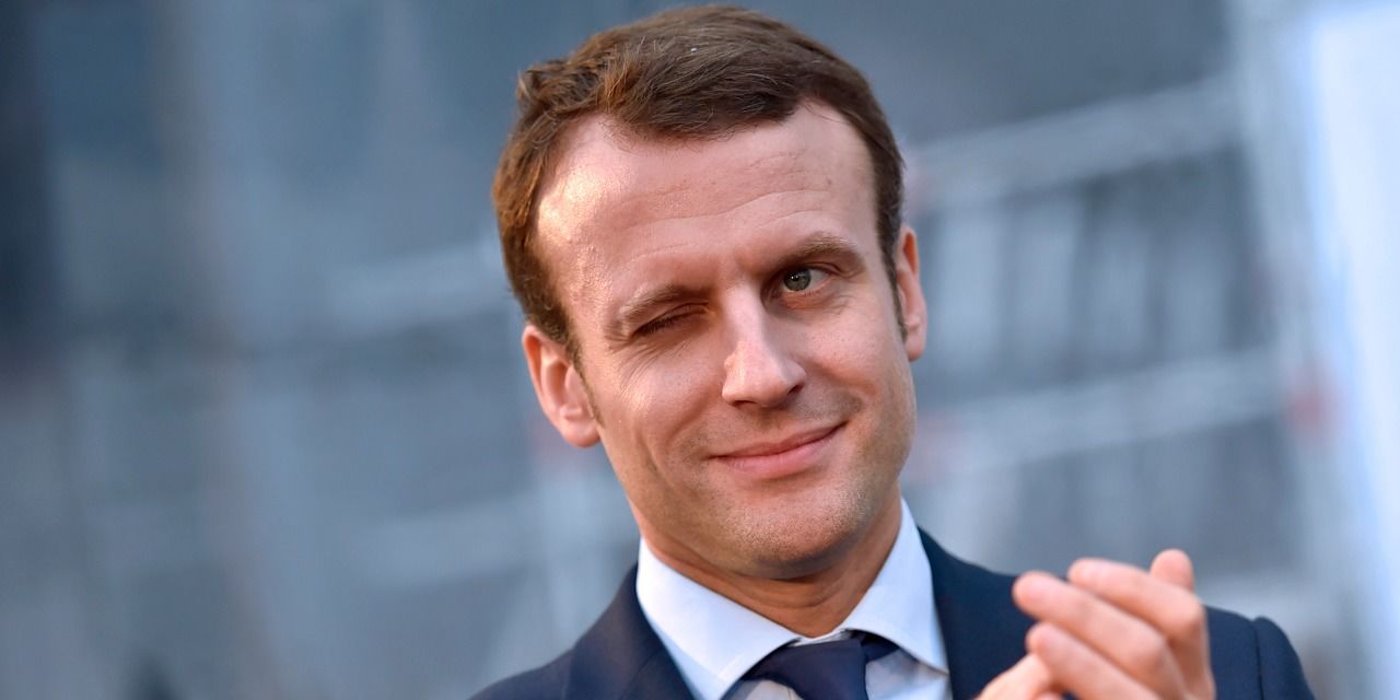 Justiţia franceză a deschis o anchetă privind presupuse fapte de favoritism care-l vizează pe candidatul la preşedinţie Emmanuel Macron.