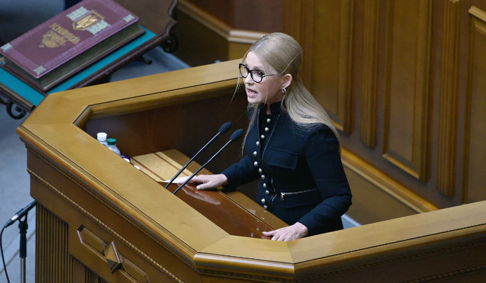 Тимошенко заявила о "полном коллапсе" на Украине.