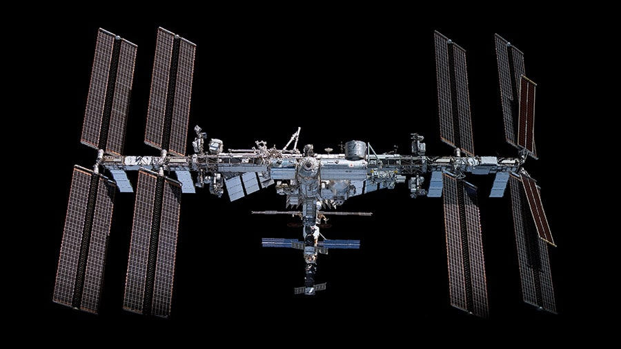Аппарат SpaceX сведет Международную космическую станцию с орбиты.