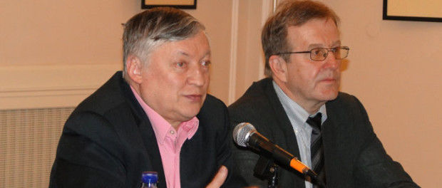 Чемпион мира по шахматам Анатолий Карпов.