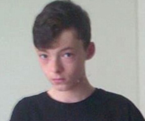 Jordan Brennan, 17, a fost mustrat de un adolescent asiatic care s-a supărat în momentul în care acesta a început să danseze Gangnam Style.
