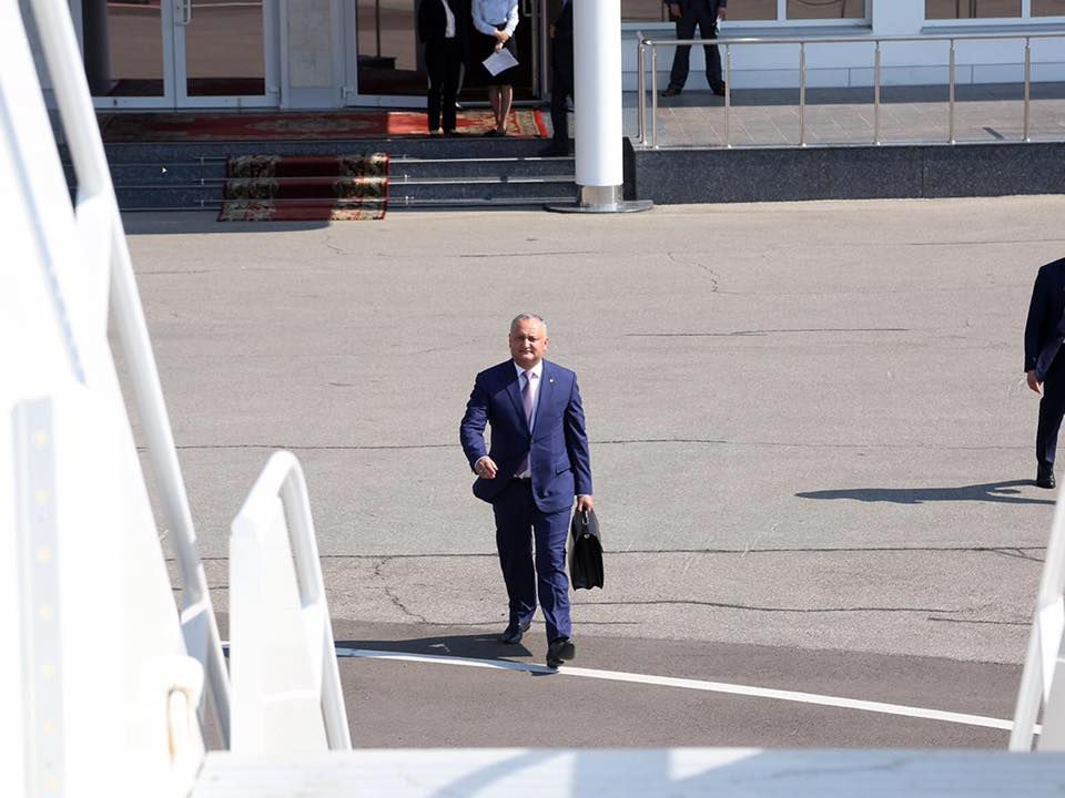 Revenit din Italia, Dodon a plecat într-o vizită de lucru în Armenia. Foto: facebook.com