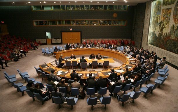 По его словам, украинские власти сами подтолкнули крымчан к тому, чтобы избавиться от украинского гражданства.