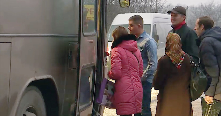 Населенные пункты связывают всего два рейса, а установленного графика движения не существует. 