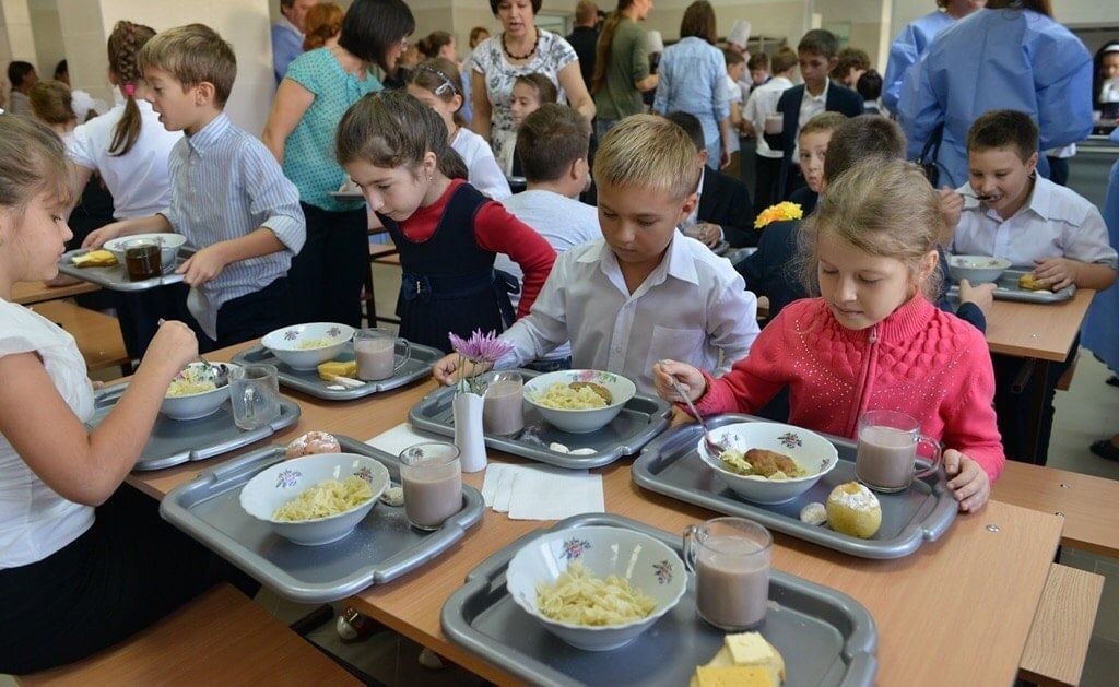 Чебан: Мы будем следить за организацией питания в школьных столовых.