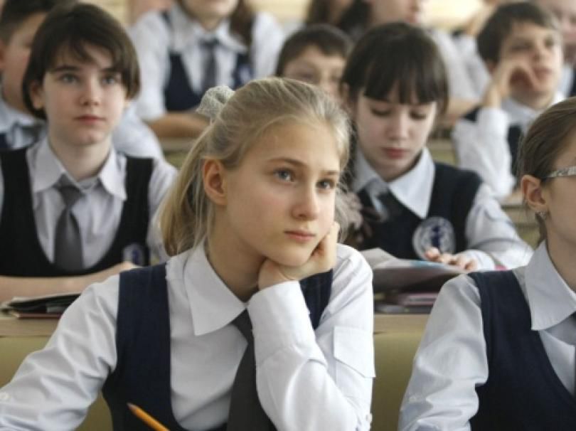 Cele mai mari chirii le vor achita liceenii din clasa a 11-a, care învaţă în limba rusă. Foto: noi.md
