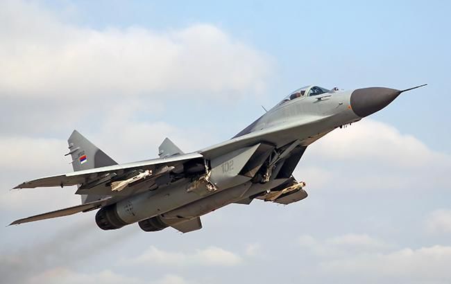 Сербия отправила военные самолеты в сторону Косово.