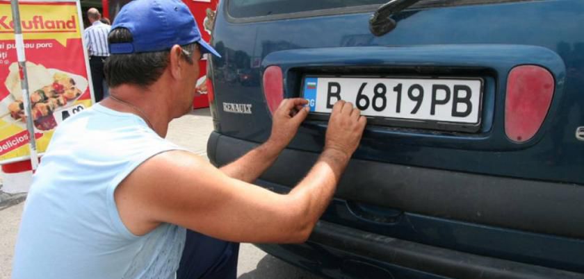 Moldovenii cu mașini de Bulgaria, lăsați în aer dacă nu au RCA.