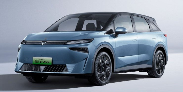 Cемейный электрокроссовер от Nissan рассекретили до премьеры.