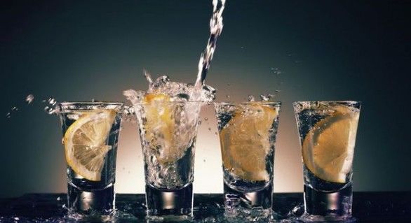 Dacă alcoolul este consumat foarte des se poate dezvolta hepatită care poate avansa la stadiul de ciroză, fază fatală.