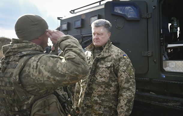 Порошенко повысил доплаты военным на передовой.