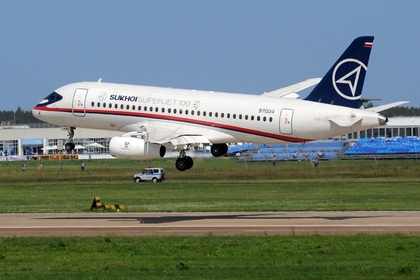 Sukhoi Superjet 100 — ближнемагистральный пассажирский самолет, созданный ЗАО «Гражданские самолеты Сухого». Фото: «Коммерсантъ»