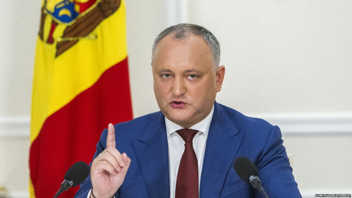 Додон намерен до промульгации глубоко изучить законы о налоговой реформе. Фото: Europa Libera.