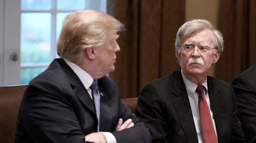 Болтон заявил о наличии «шрамов» из-за докладов Трампу о России.