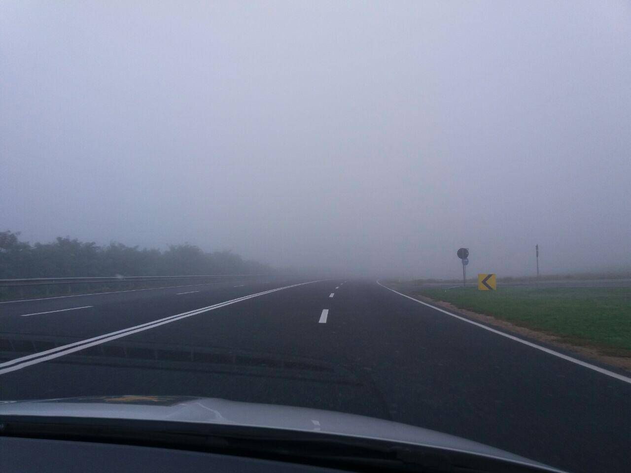 Atenție șoferi, ceață în țară: Vizibilitatea scade sub 100 metri