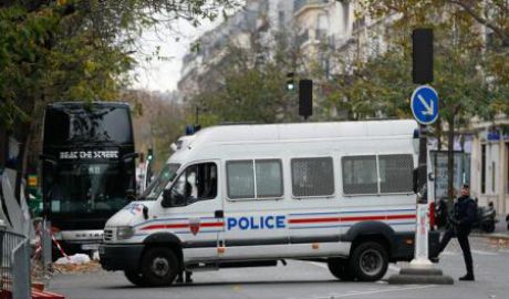 Şapte atacatori au murit în atentatele teroriste comise vineri noaptea la Paris. Foto: EPA