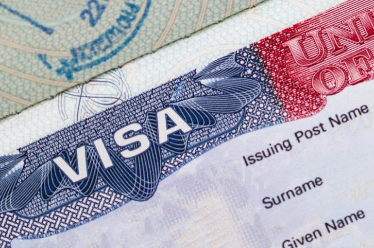 Белый дом ужесточит правила получения виз в США.