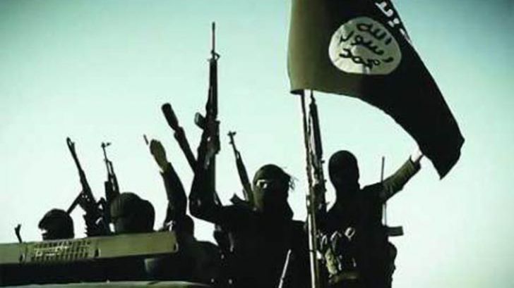 La Raqqa, capitala istorică a Statului Islamic din Siria, au rămas asediaţi ultimii jihadişti străini.