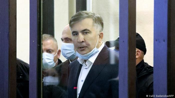 Михаил Саакашвили узнал о планах перевести его в тюрьму и упал в обморок.