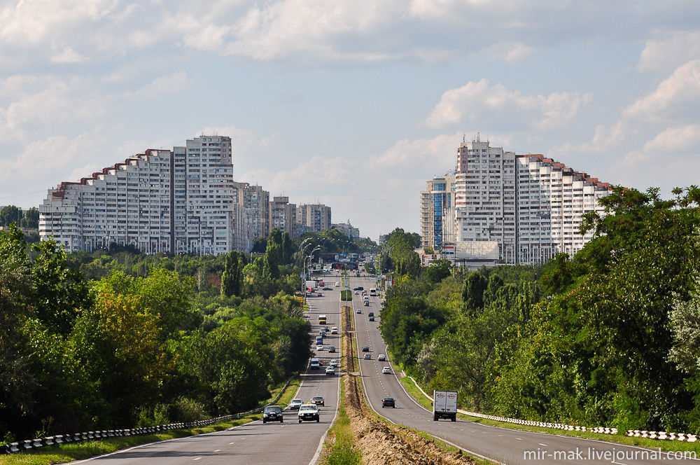 Самой представительной фотографией Кишинева стало изображение «ворот города». Фото: mir-mak.livejournal.com