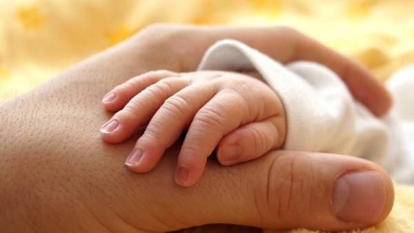 CNAS предоставила родителям выбор, как получать пособие на ребенка.