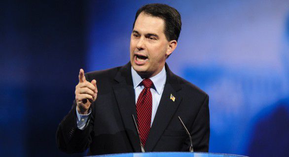 Scott Walker, a abandonat luni cursa la învestitura republicană pentru Casa Albă, o nouă victimă colaterală a ascensiunii lui Donald Trump.